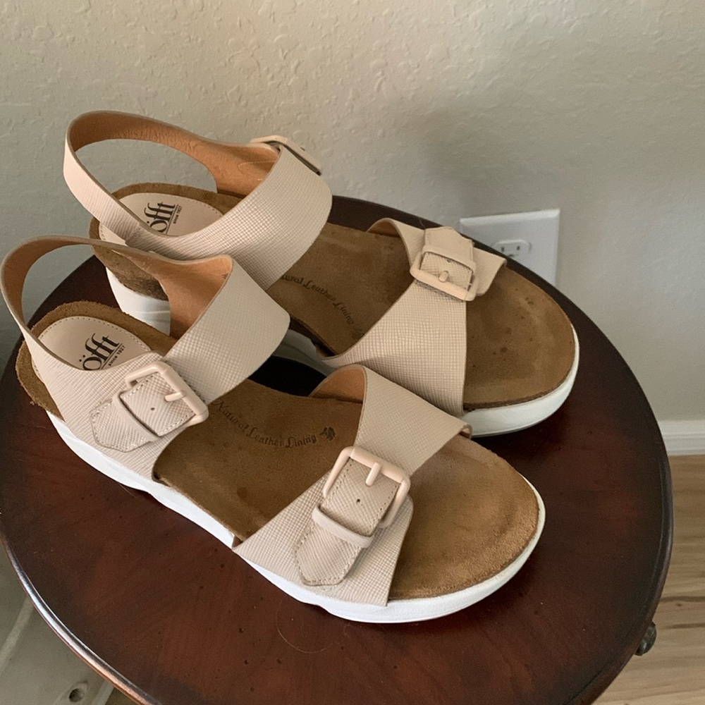 Sofft Cream Sandals with Adjustable Straps and Contoured Footbed
